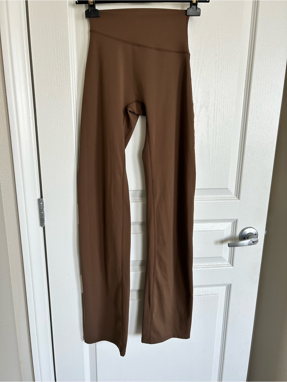 SCULP High-Waisted Flared Leggings - Picture 7 of 8